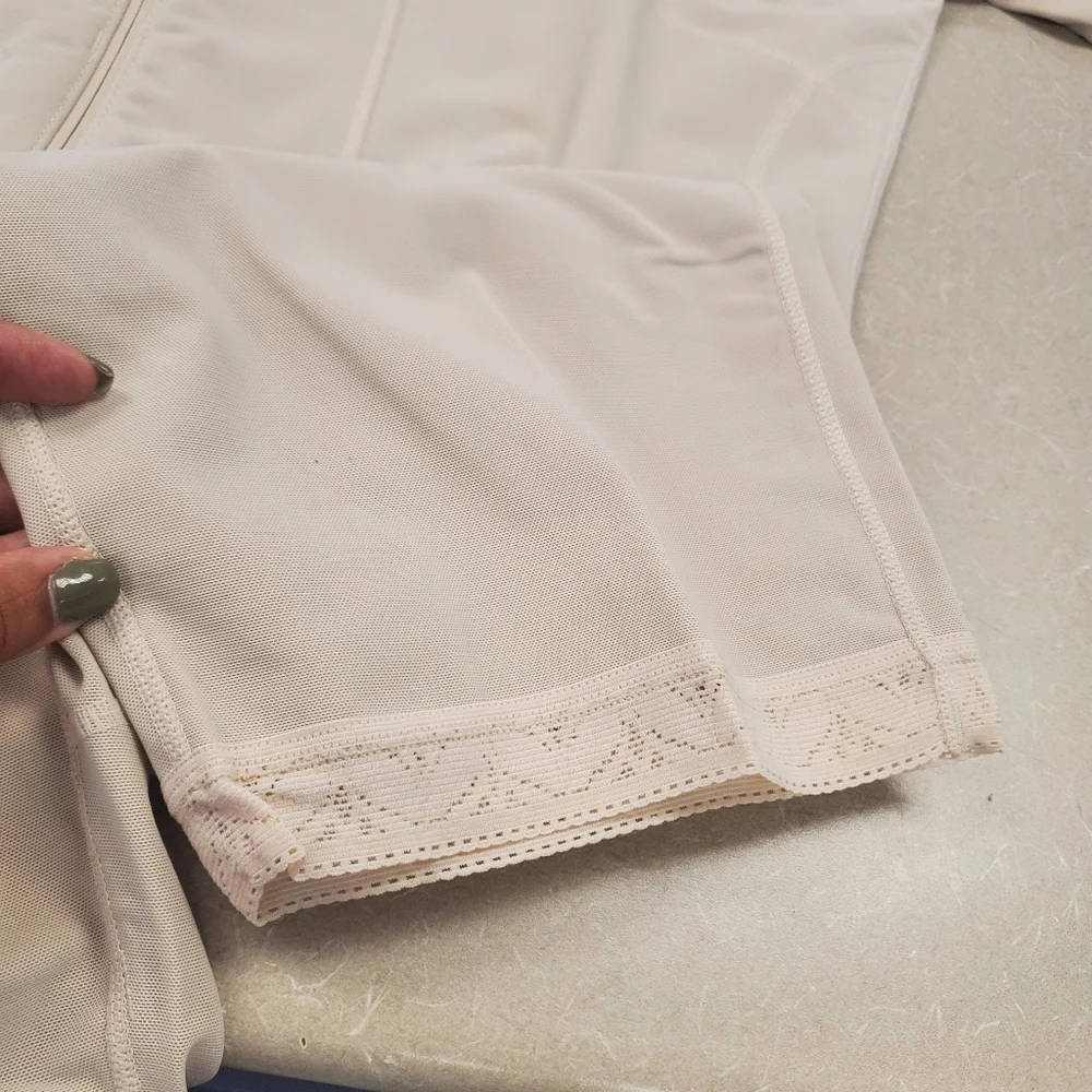 Black - SHAPEWEAR / COMPRESSION SHORT THIGH-length - Picture 3 of 9